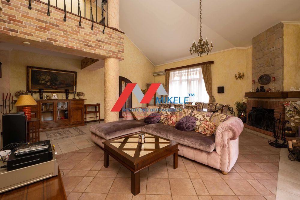 Без комісії Заміський маєток 685 м2 1 га Гостомель км від Києва