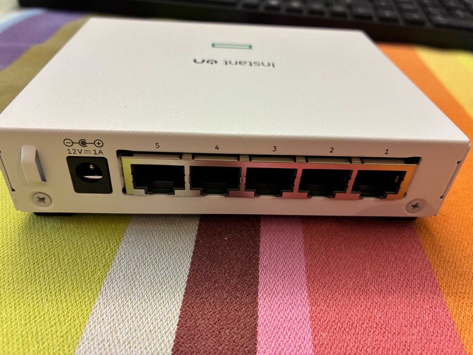 Switch Ethernet HPE Aruba - Instant On 1430