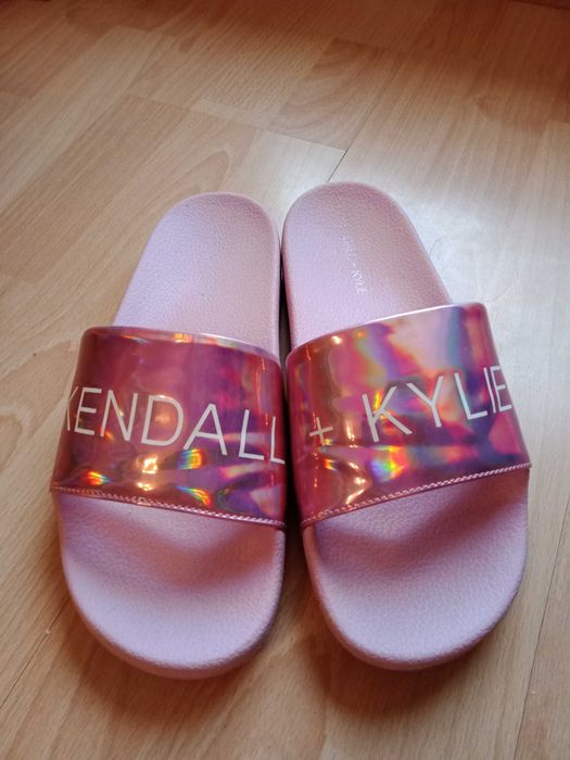Klapki Kendall + Kylie różowe neon Kendall+Kylie Jenner nowe