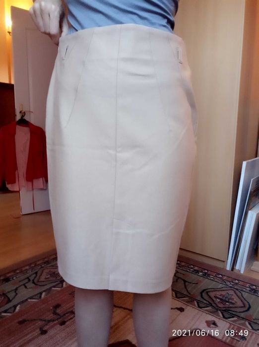 spódnica ołówkowa beżowa miękki materiał Orsay rozm M