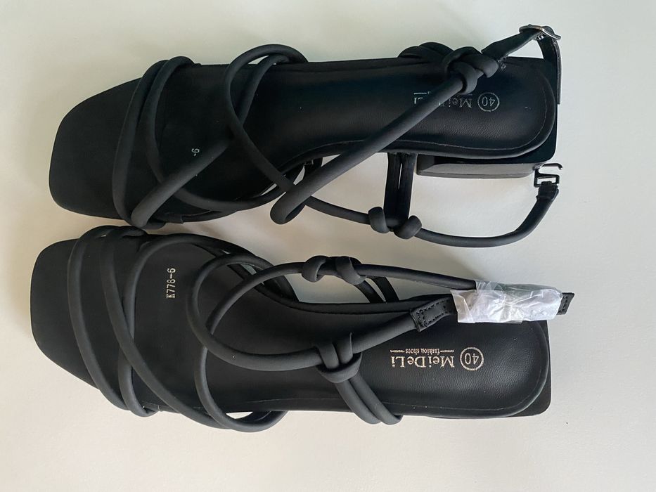 Босоніжки НОВІ чорні