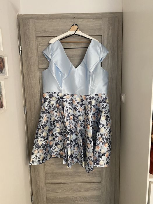 Nowa sukienka Chi Chi London Curve 26 54 pale blue