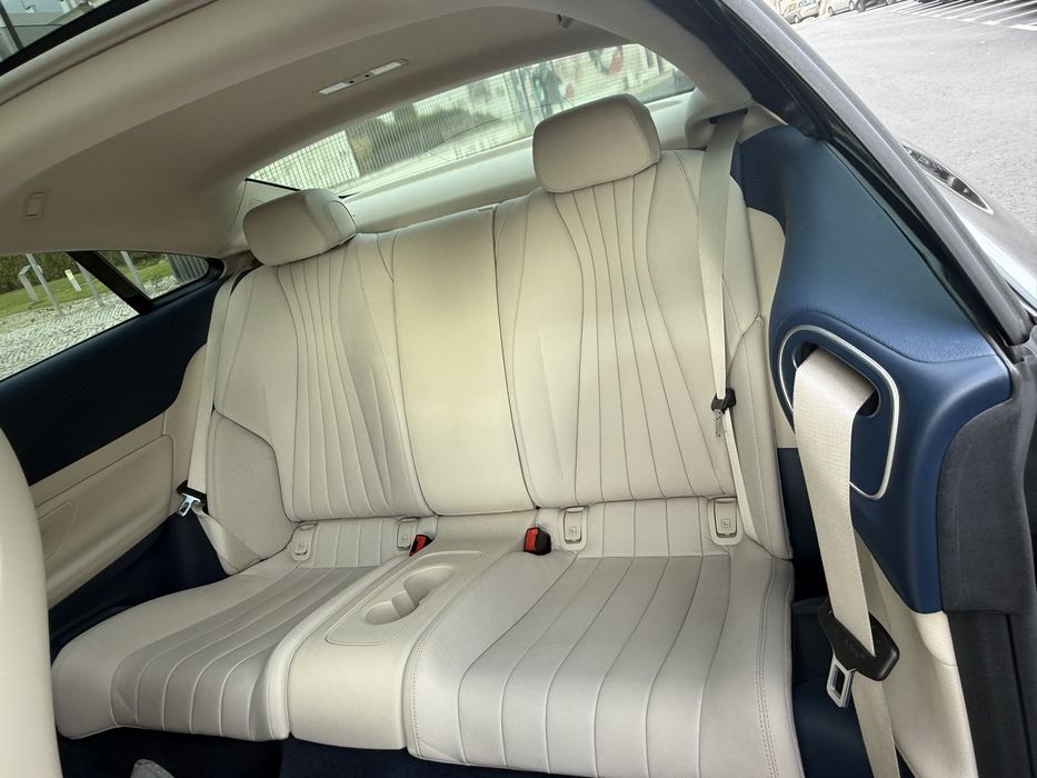 Mercedes benz E220 D  4 matic