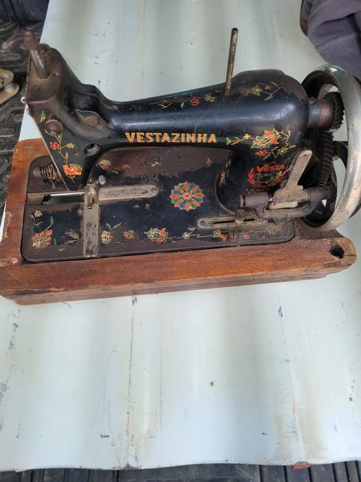 Швейная машина Vestazinha состояние на фото