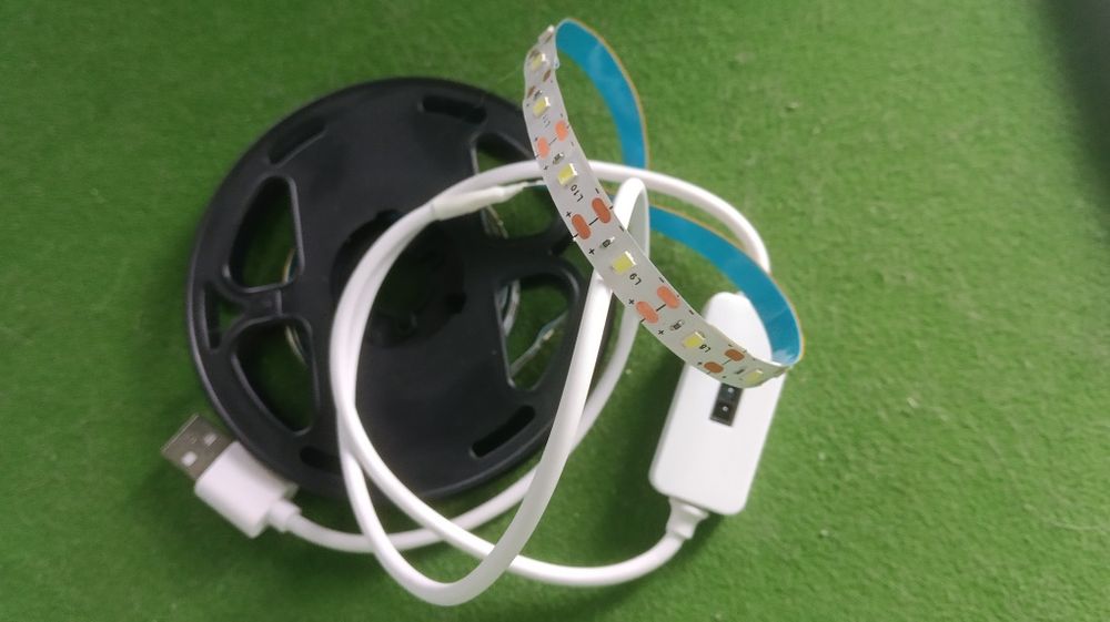 Led діоди на 5В та 12В.