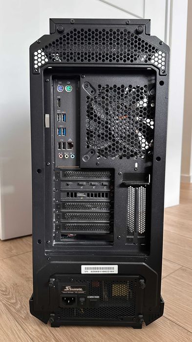 AMD Ryzen 9 3900X / RTX 2070 / 32GB RAM / 512GB SSD+1TB HDD