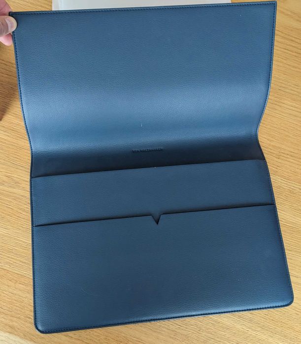 MacBook Air 13" M2 (2022) | 24 GB | 1 TB | Midnight | komplet + etui Von Holzhausen