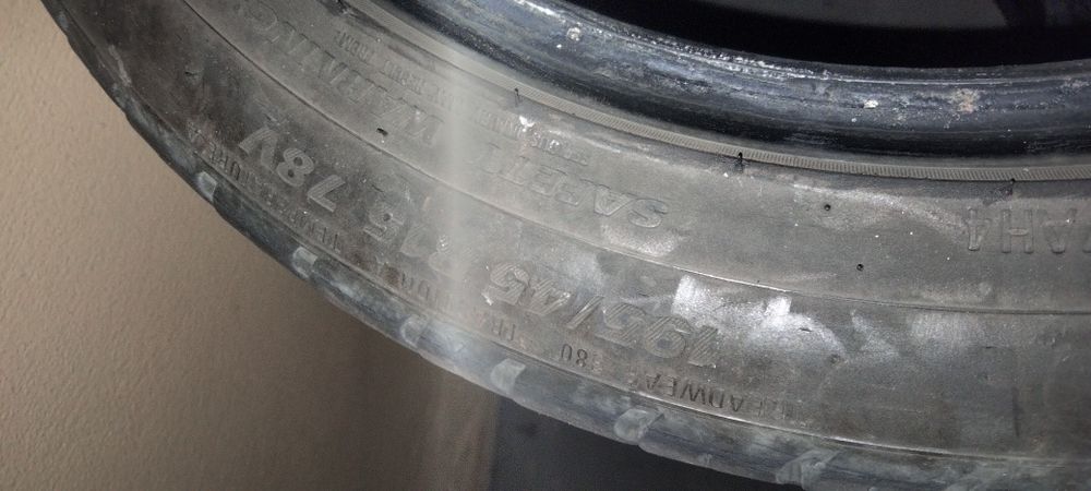 Pneus Kumho 195/45/14