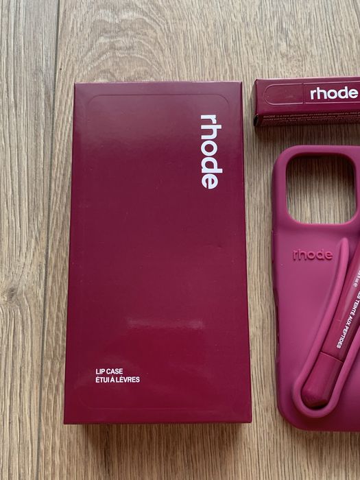 Etui Rhode Lip Case Iphone 16 pro z balsamem Peptide Lip Tint