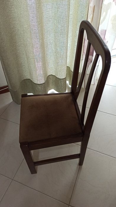Mesa sala de jantar com oferta de 4 cadeiras