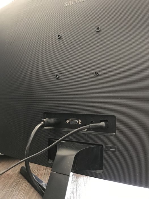 Вигнутий led монітор Samsung