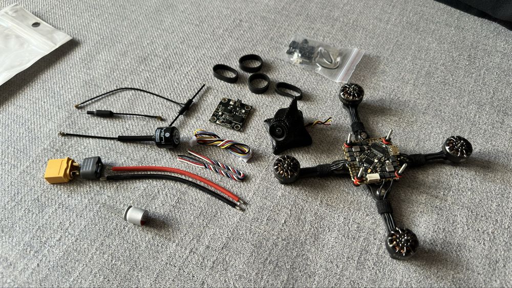 Dron fpv 3 cale racer nie dokończony projekt