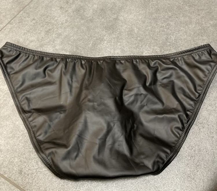 Чоловічі труси тканини під шкіру.