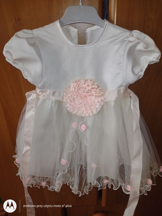 Sukienka na chrzest 68