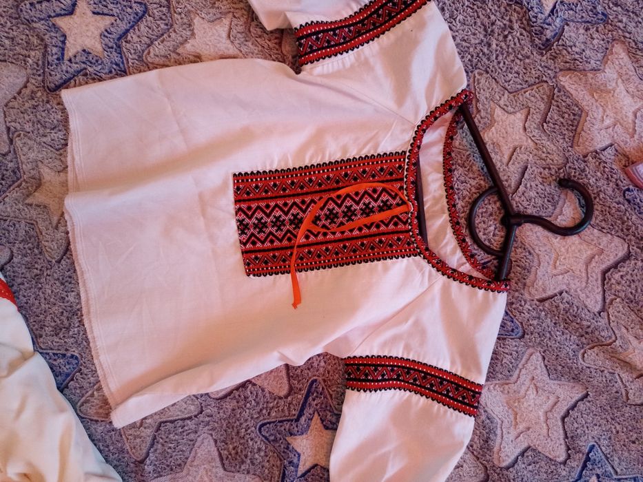 Вишиванка на дівчинку