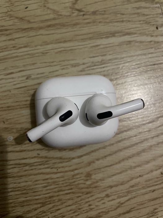 Airpods 3 на запчастини