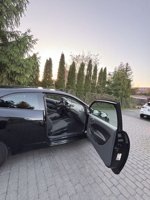 Seat Ibiza 1.2 benzyna 2012r. | 220 tys. km | 2 komplety kluczy