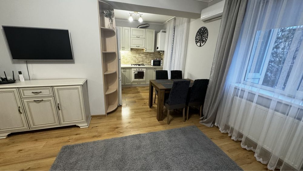 Оренда простороі 1,5 к Боздош , біля парку  . + спальня