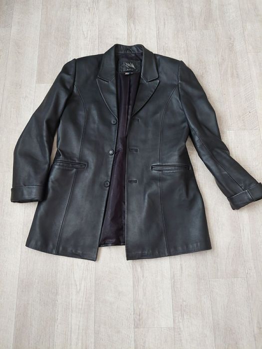 Женская кожаная куртка