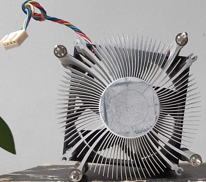 Процессор для компьютера Intel Core i7-2600+кулер-радиатор для CPU