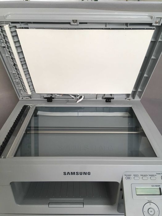 Лазерное МФУ 3-в-1 Samsung SCX-4650N Быстрый и компактный. Прошит