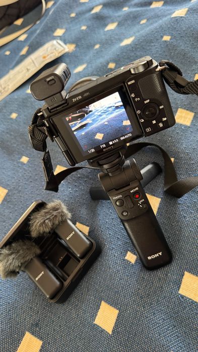 Sony ZV-E10 (corpo ou kit)