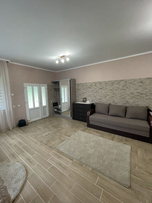 кімнати подобово  будинок