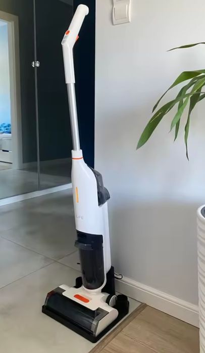 Nowy Odkurzacz mopujący