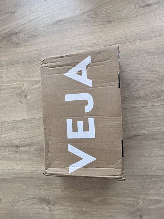 Sapatilhas Veja Esplar Brancas e Cinzentas