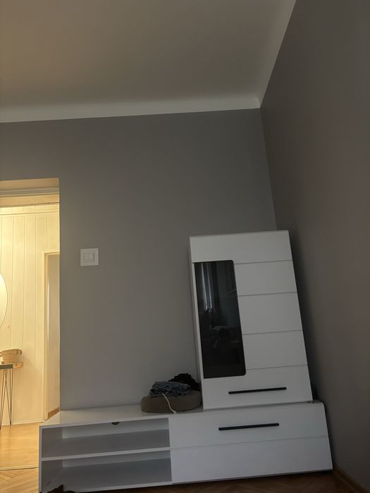 Zestaw mebli białych