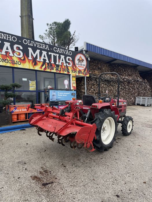 Trator Shibaura P21F