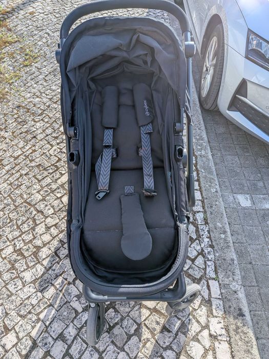 Carrinho de Bebé Cybex EOS Black + Base Isofix One Cybex (Quase Novo)