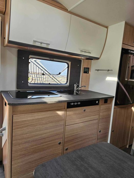 Wynajem kampera SUNLIGHT A70 6 osobowa alkowa.WOLNY