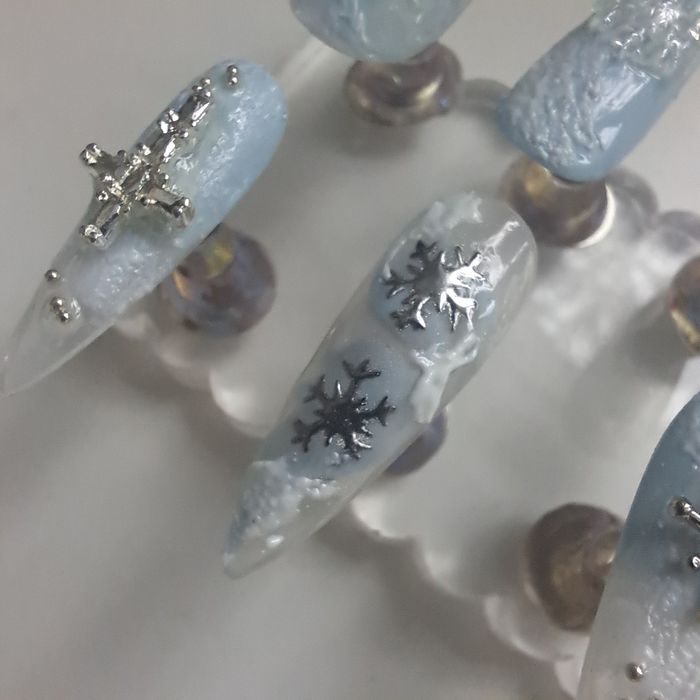 Niebiesko Białe Zimowe Tipsy Stiletto