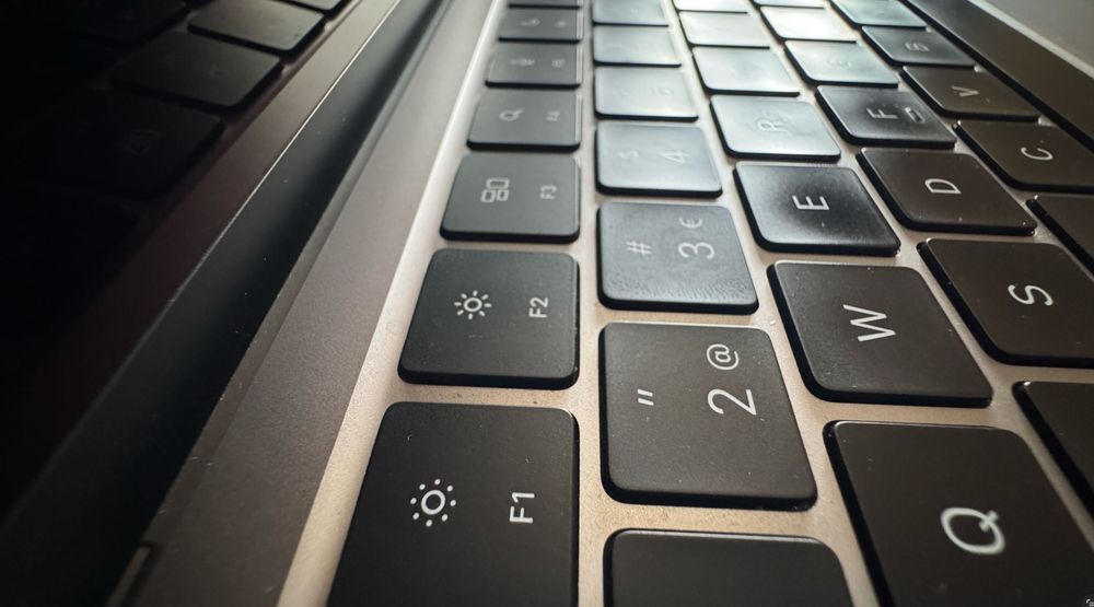 Macbook Air | M3 | 16GB | 1T | 2024