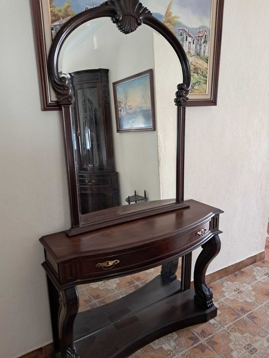Movel entrada e espelho em Madeira