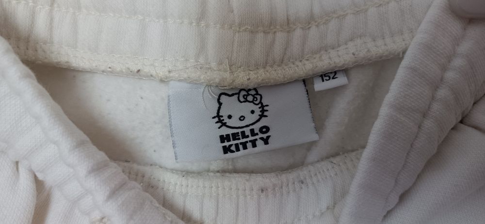 Białe dresy Hello Kitty rozm. 152