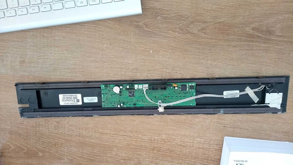 eyebrow control dometic rm8505