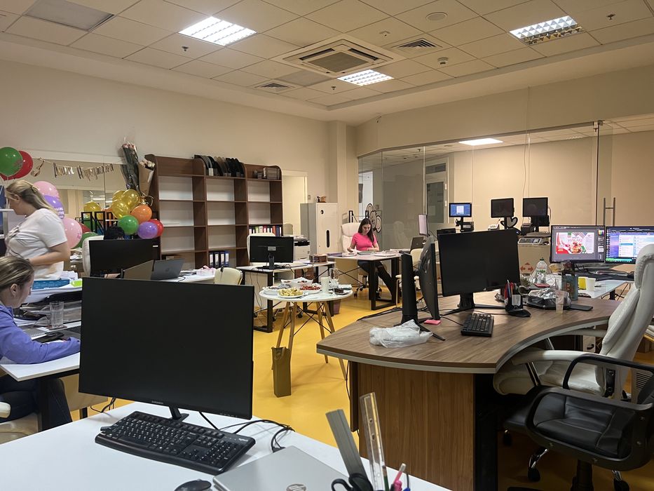 Торгово офісне приміщення 85 м2, метро Голосіївська , Фасад, Park Aven