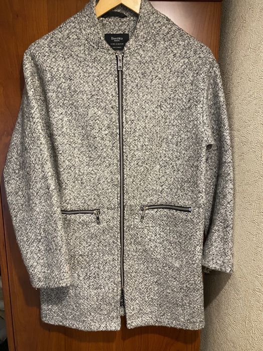 Продам теплу кофту Bershka