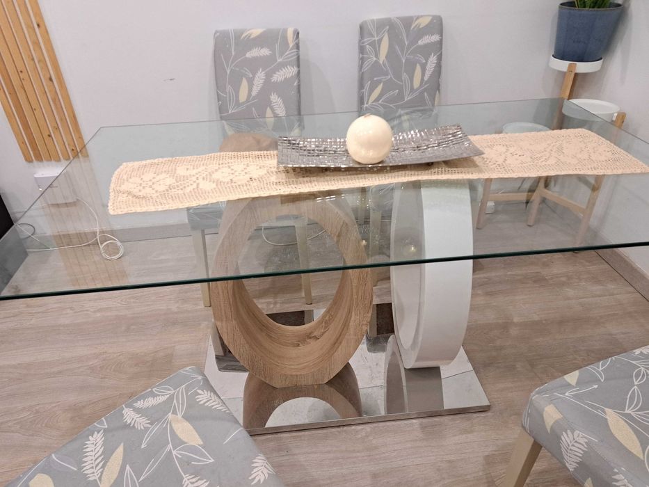 Mesa de jantar de vidro + cadeiras