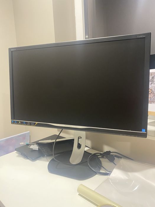 Monitor philips 31,5”