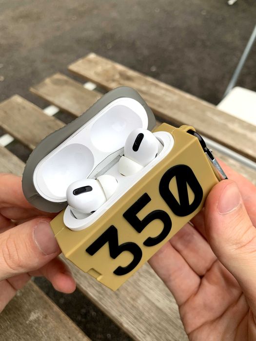 Чохол для навушників AirPods Pro 1/2 | Yeezy Boost 350