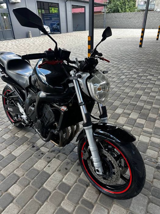 Мотоцикл Yamaha Fz6n 2005 року