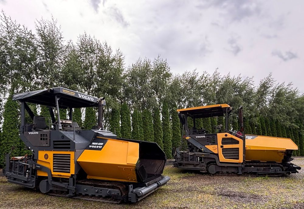 Volvo ABG 7820 Rozściełacz Asfaltu na gąsienicach 2011 rok układarka 2,5-5m Niwelacja, stan bdb import  rozściełacz układarka asfaltu VOLVO 7820ABG 2011r gąsienia niwelacja m