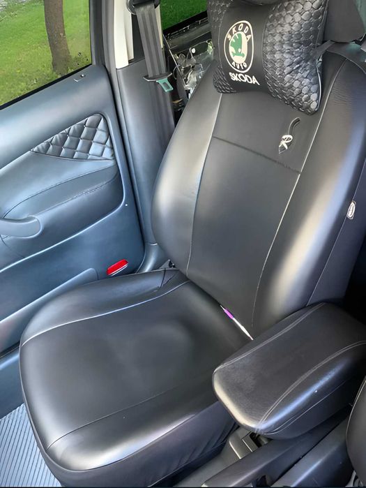 Чохли на сидіння еко шкіра алькантара чехли шкіряні Чехлы на сиденья