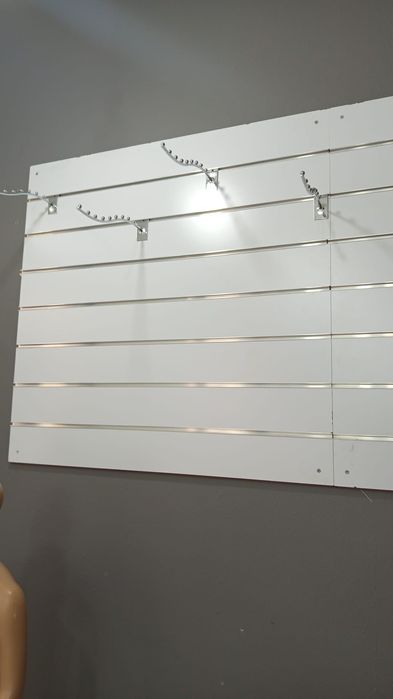 Painéis cabide para loja