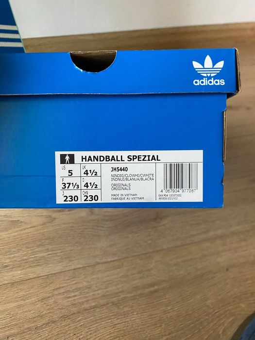 Adidas Spezial оригінальні