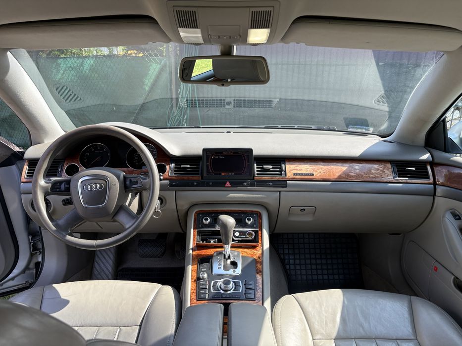 Audi A8 4.2 MPI Quattro