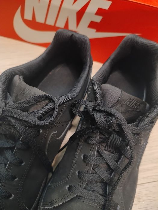 Buty NIKE Cour Royale GS eur 39 24,5 czarne praktycznie nowe. Skóra
